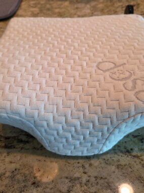 Dosaze Travel Contour Pillow